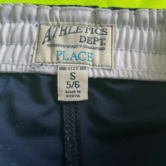 C9, Russell, Laguna, & Children’s Place Lot of Boys Short Sleeve Tees & Shorts - Picture 10 of 12